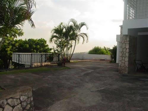 Hill Top Kingston Jamaica 외부 사진